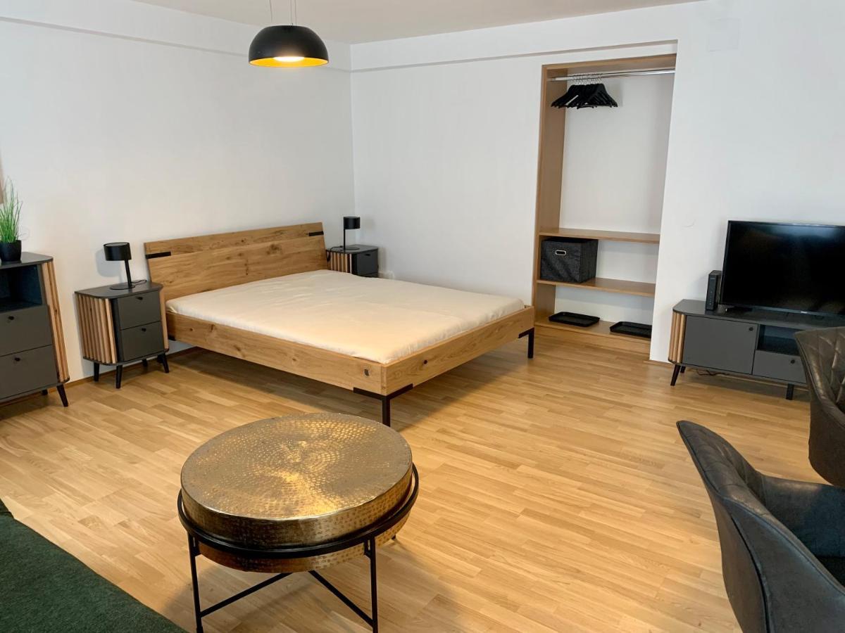 Air-Conditioned, Quiet Apartment With A Terrace In Center Of St Poelten - Smart Tv Sankt Polten Bagian luar foto