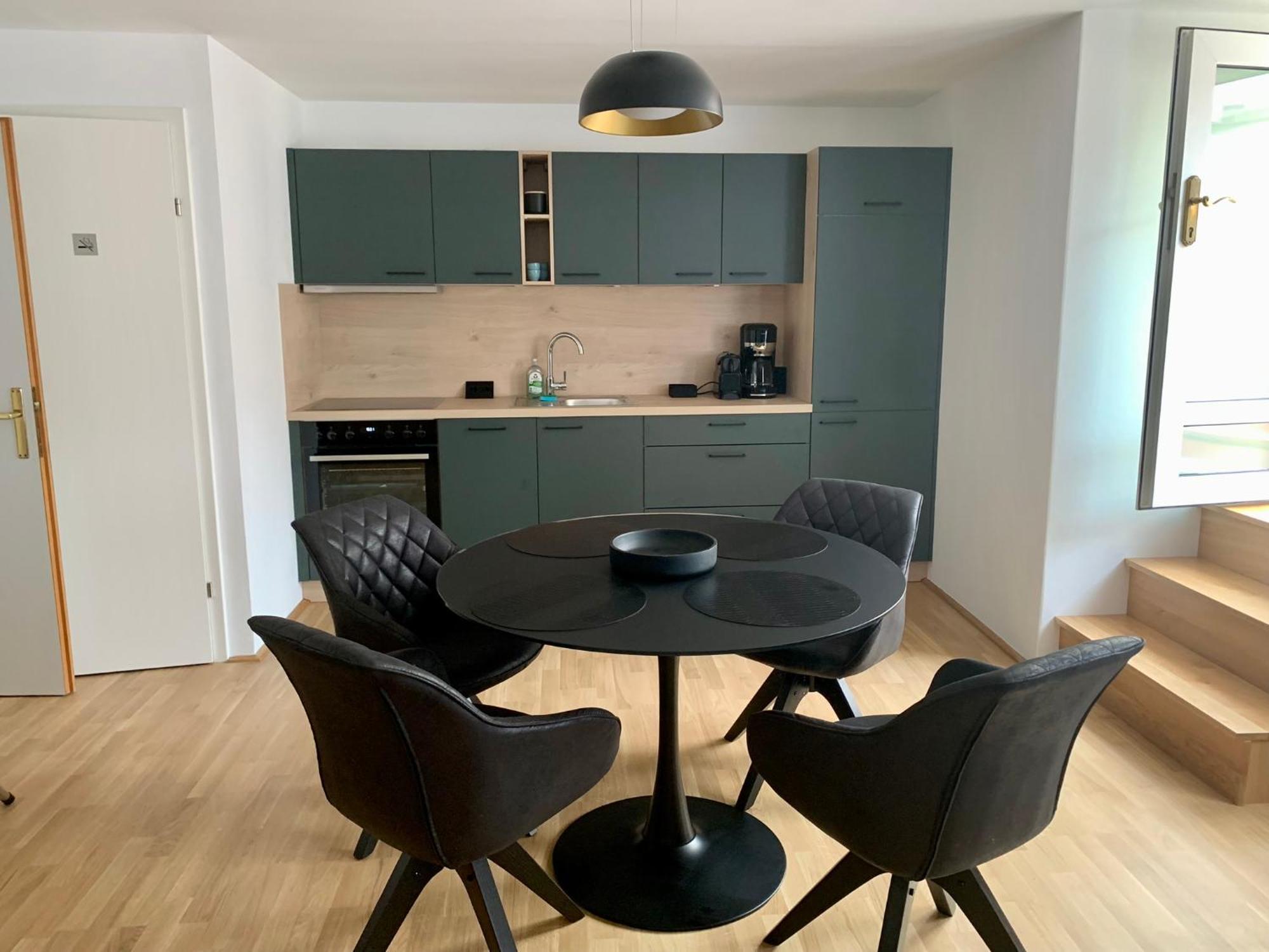 Air-Conditioned, Quiet Apartment With A Terrace In Center Of St Poelten - Smart Tv Sankt Polten Bagian luar foto